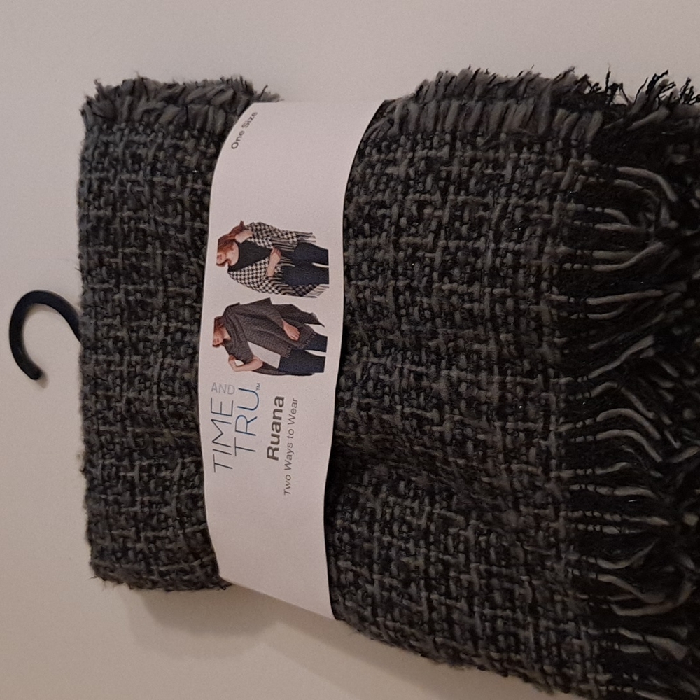 🖤 NWT 🖤 Time and Tru Ruana, black and grey